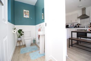 W/C- click for photo gallery